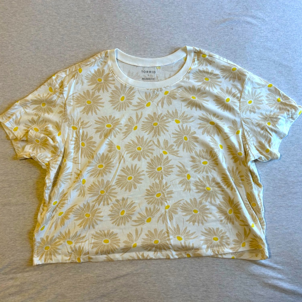 Torrid Crop Top Tee with Flowers - 1X